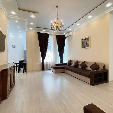 Comfortable Luxury With 3 Rooms. Center Heart Of Kyiv