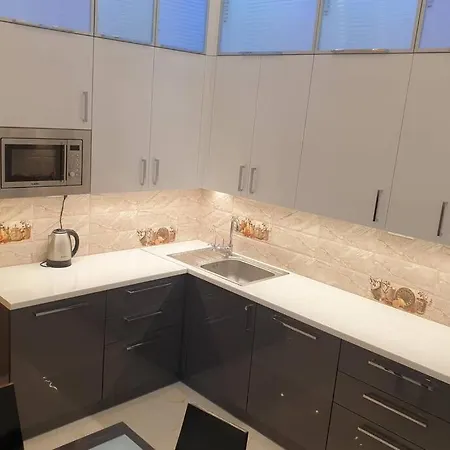 Comfortable Luxury With 3 Rooms. Center Heart Of *