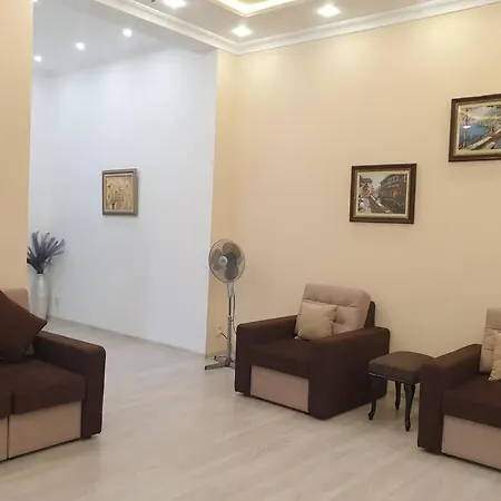Comfortable Luxury With 3 Rooms. Center Heart Of *
