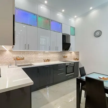 Comfortable Luxury With 3 Rooms. Center Heart Of * Kyiv