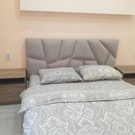 Comfortable Luxury With 3 Rooms. Center Heart Of