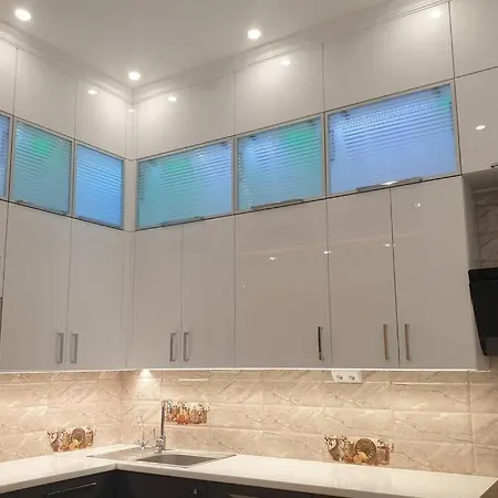 Apartment Comfortable Luxury With 3 Rooms. Center Heart Of *